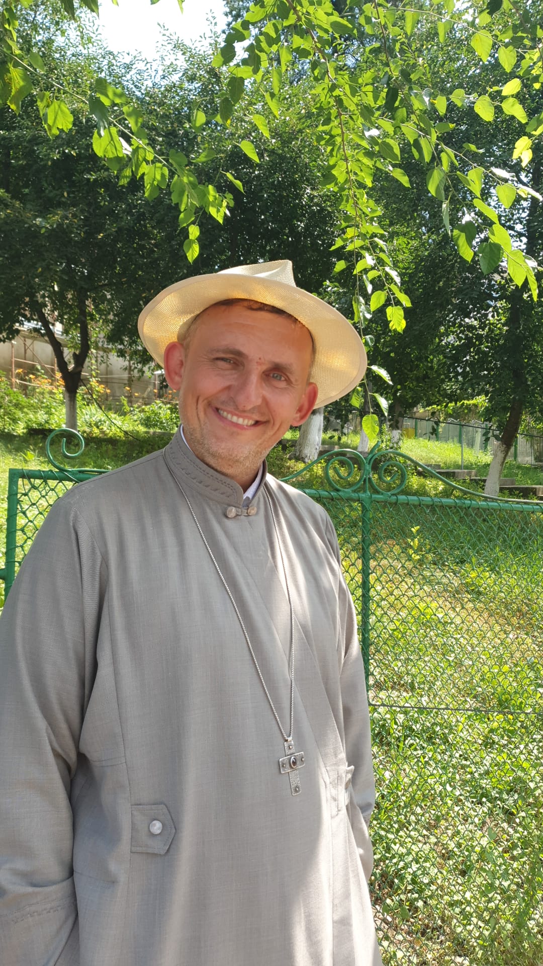 Preotul Radu Diaconu a facut infarct in camera sa de hotel pe care o inchiriase pe Litoral