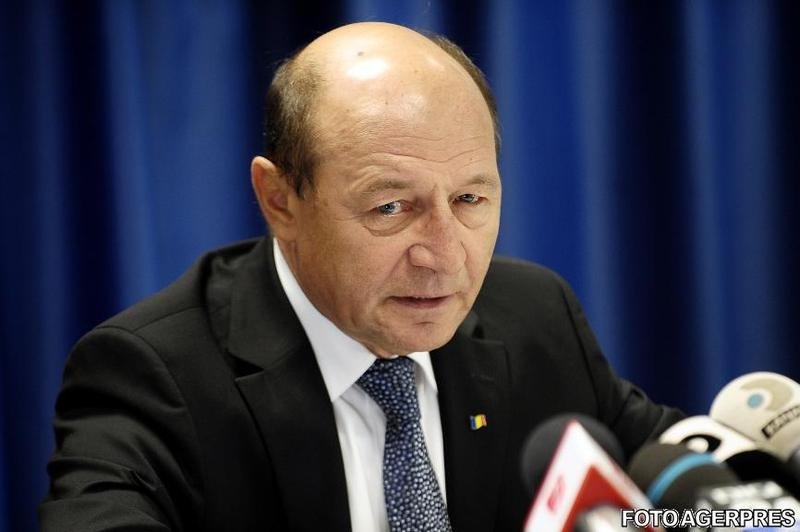  Traian Basescu, la BBC: Emigrarea romanilor in Marea Britanie mentine scazut somajul din tara