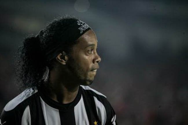  Brazilianul Ronaldinho a semnat cu clubul mexican Queretaro