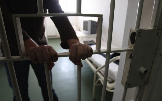  Un român a murit în condiţii suspecte într-o închisoare din Germania