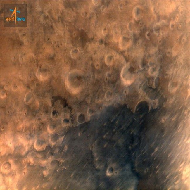  Sonda indiană Mangalyaan a transmis primele fotografii de pe Marte