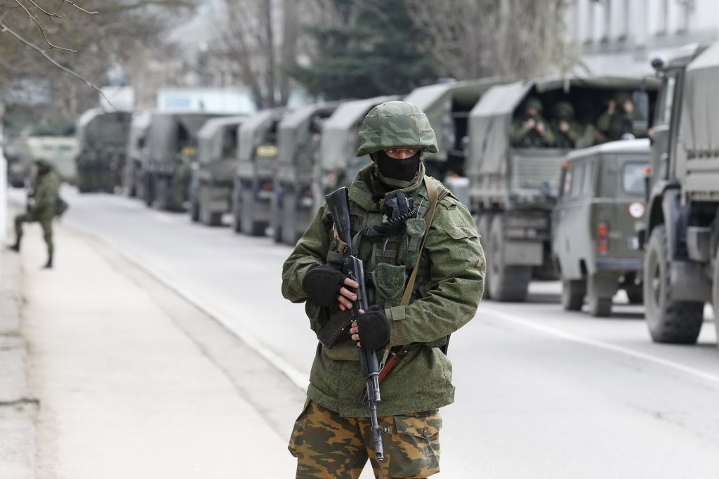  NATO: Rusia nu a retras militarii staţionaţi la frontiera cu Ucraina