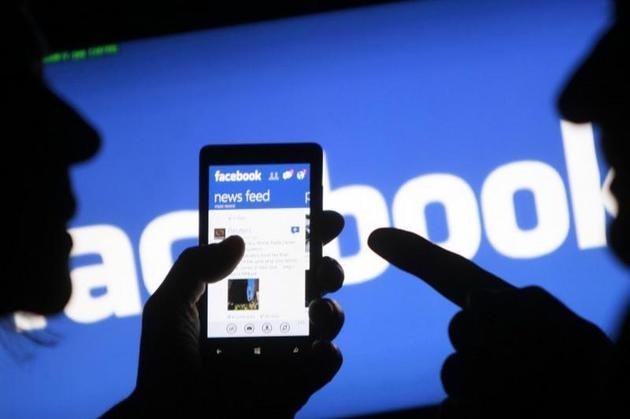  Facebook le permite utilizatorilor să comunice sub anonimat