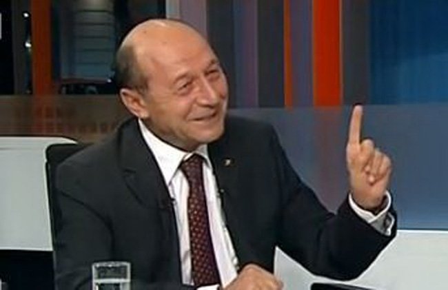  Traian Basescu, la B1 TV, despre fotografiile facute Elenei Udrea: O operatiune a unui serviciu romanesc si a unuia francez