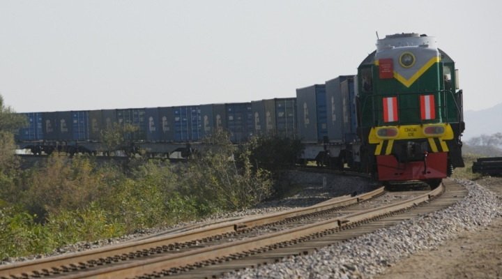  Rusia va moderniza caile ferate nord-coreene in schimbul accesului la resursele naturale ale tarii