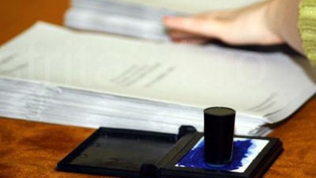  Procese-verbale greşite, cu „alegeri pentru Parlamentul European”, în secţiile de votare din Vaslui