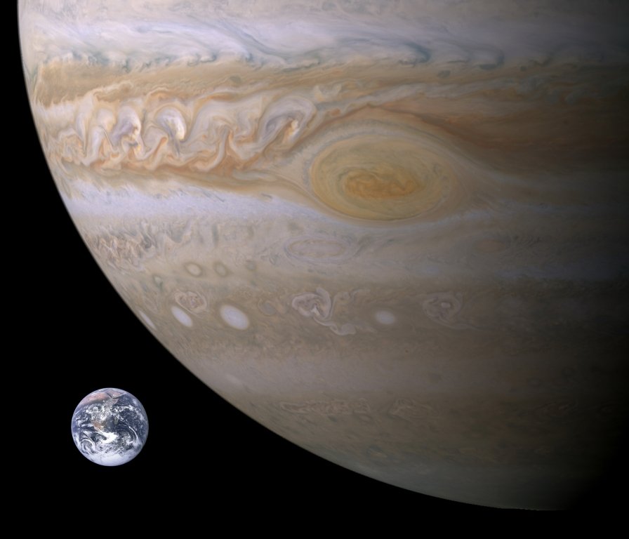 Apa din atmosfera planetei Jupiter provine de pe o cometă