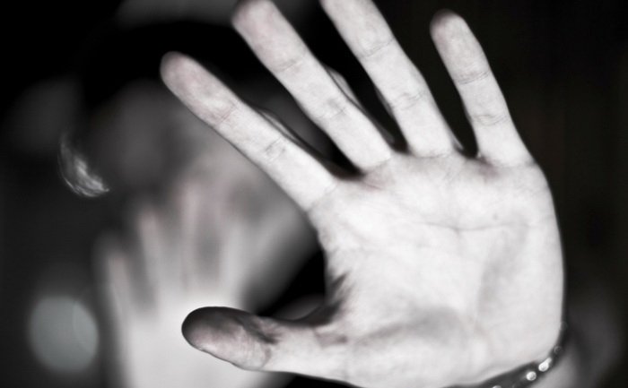  O grozăvie în comuna Bălţaţi: A violat o copilă sub ochii concubinei