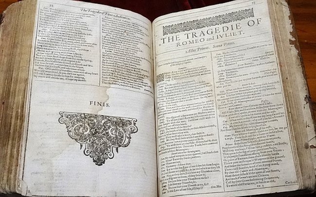  Un exemplar rar din „First Folio”, primul volum cu opere de Shakespeare, descoperit în nordul Franţei
