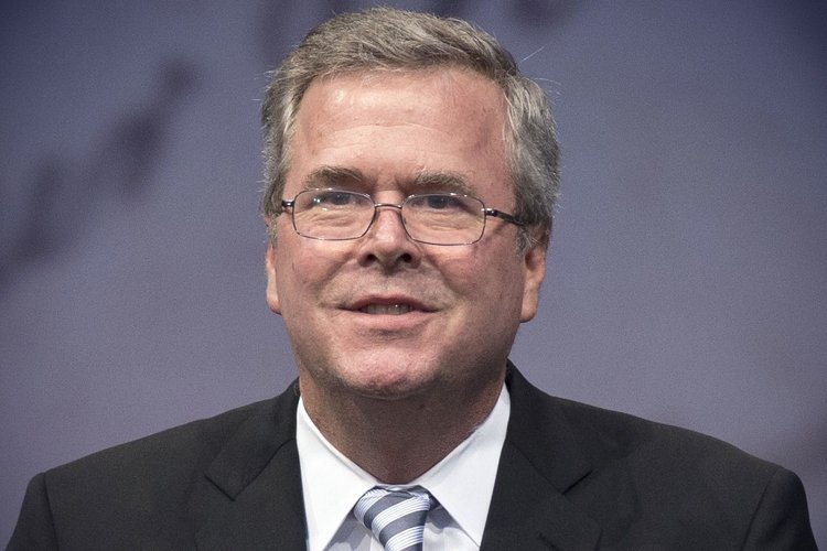  Fratele lui George W. Bush anunţă intenţia de a candida pentru funcţia de preşedinte al Statelor Unite