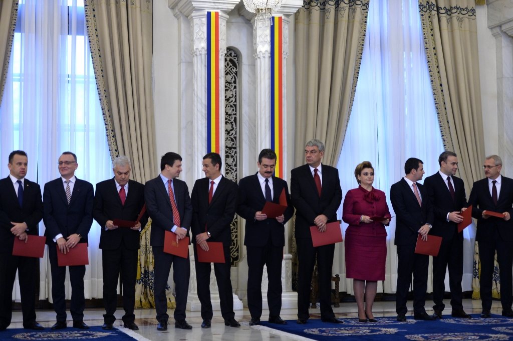  Miniştrii Guvernului Ponta 4 depun jurământul la Cotroceni. Structura cabinetului