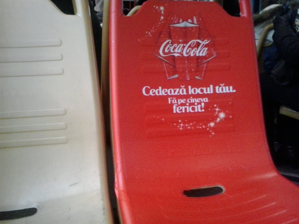  FOTOGRAFIA ZILEI ÎN IAŞI: Coca Cola face educaţie în autobuzele RATP