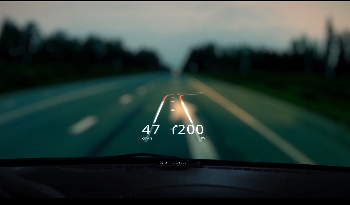  VIDEO Aplicația de smartphone care transformă parbrizul în GPS
