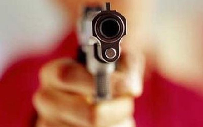  Împuşcată de soţ din cauza banilor de nuntă ai fiului
