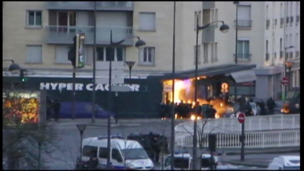  Filmul evenimentelor din Franţa, începând cu atacul de la Charlie Hebdo