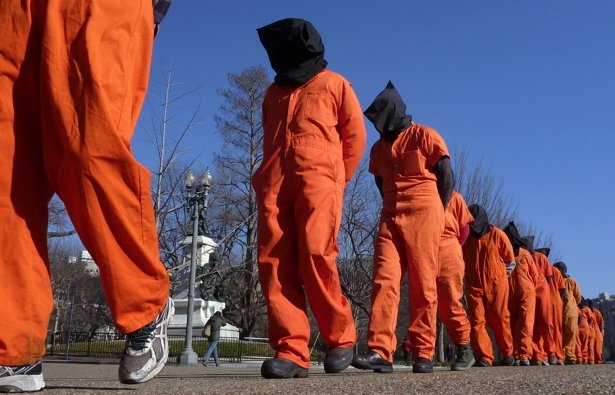  Un deţinut de la Guantanamo povesteşte cum a fost torturat