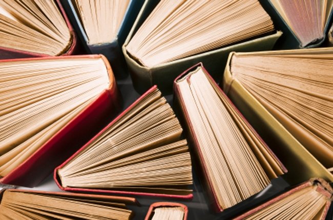  Cele mai bune cărţi ale secolului 21: TOPUL romanelor alese de critici literari