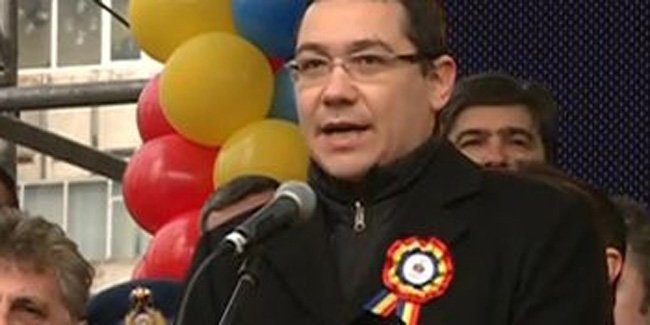  Ziua Unirii: Premierul Ponta, huiduit la Iași. Discursul său nu a durat nici 1 minut