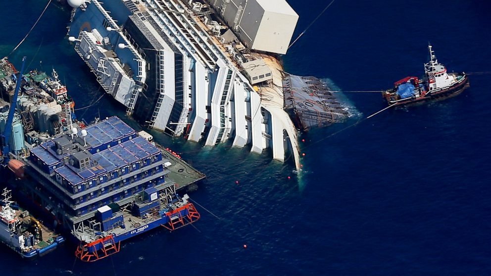  Se cer 26 de ani de închisoare pentru comandantul navei Costa Concordia, după ce au murit 32 de pasageri