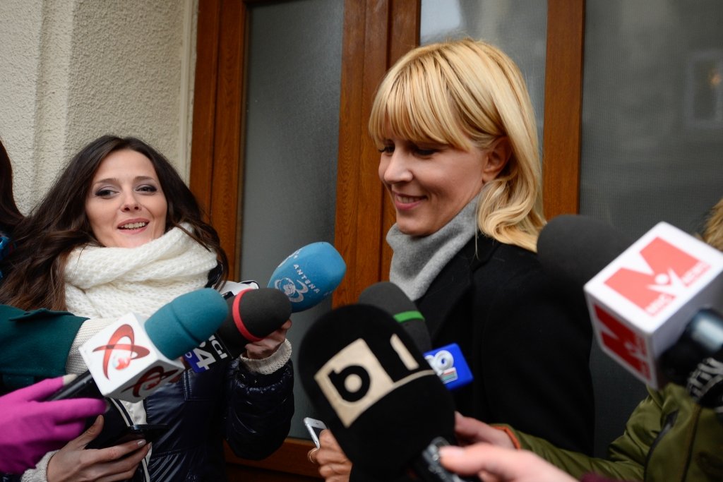  Elena Udrea s-a autosuspendat din PMP după ce a fost pusă sub control judiciar