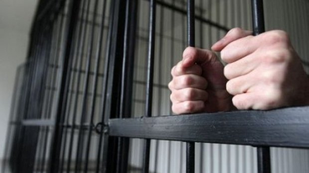  Profesor condamnat definitiv la 3 ani de închisoare cu executare pentru luare de mită