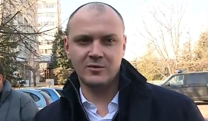  Sebastian Ghiţă, aflat sub control judiciar în dosarul lui Iulian Herţanu, s-a prezentat la Poliţie