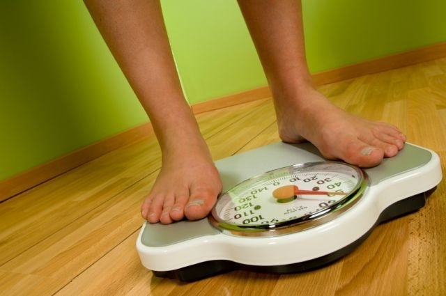  Cinci factori care nu au legatura cu dieta, dar care va pot influenta greutatea