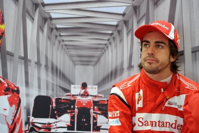  Alonso va începe testele pe simulator. Ratează prima etapă a sezonului de Formula 1