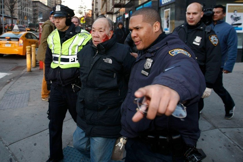  Poliţiştii din New York au modificat pe Wikipedia informaţii despre violenţele unor colegi