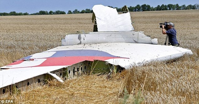  Avionul prăbuşit în Ucraina a fost doborât de o rachetă sol-aer Buk rusească