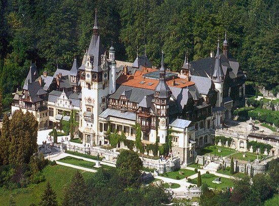  Castelul Peleş, descris de Le Figaro: Este spectaculos. Află care este punctul forte al castelului