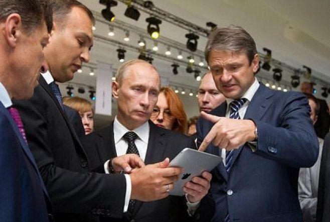  The Guardian dezvăluie detalii despre „armata de trolli” a lui Vladimir Putin