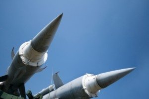  Coreea de Nord a retras două rachete din instalaţia de lansare