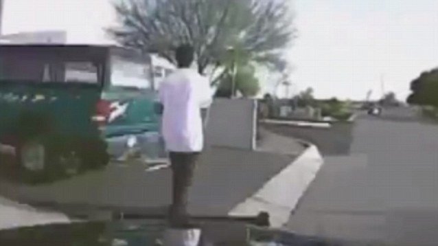  VIDEO: Un agent de poliţie din SUA a lovit intenţionat un suspect cu maşina