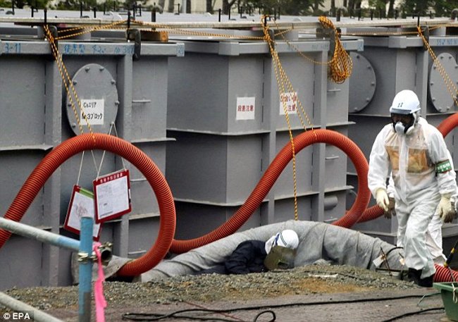  Apa toxică de la centrala japoneză Fukushima s-a scurs ani la rând în Oceanul Pacific