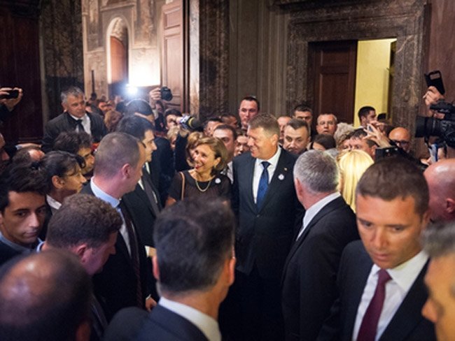 Preşedintele Klaus Iohannis va merge pe 15 mai la Vatican