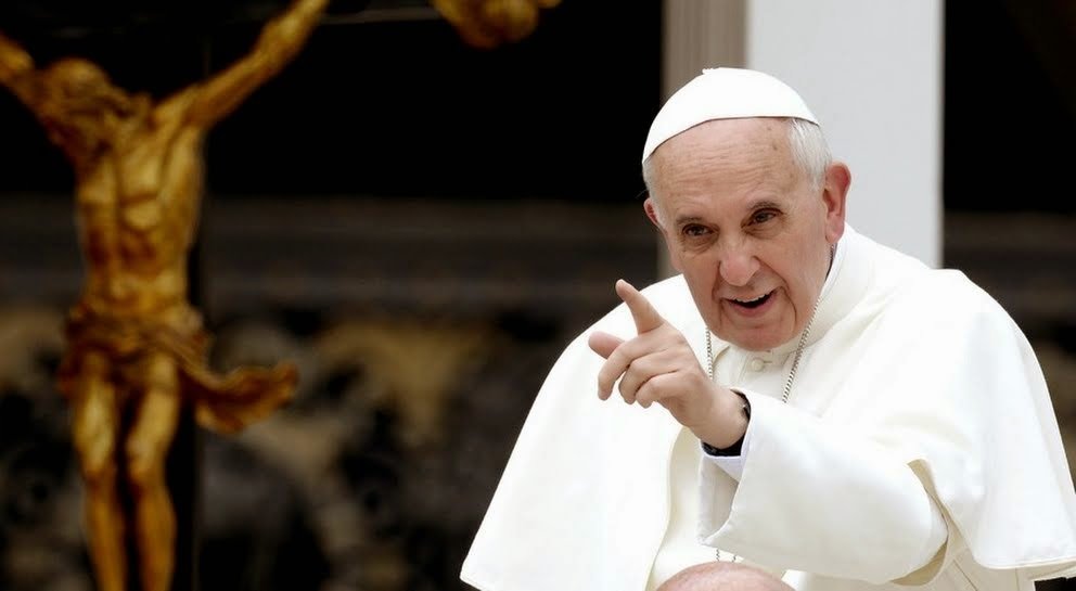  Iohannis: Voi adresa o invitaţie Papei Francisc să viziteze România. Sperăm să vină în 2018
