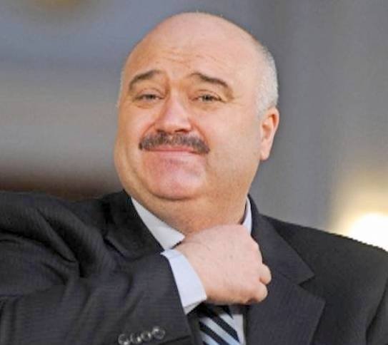  Preşedintele Băsescu îi retrage lui Cătălin Voicu Ordinul „Virtutea Militară” acordat în 2002