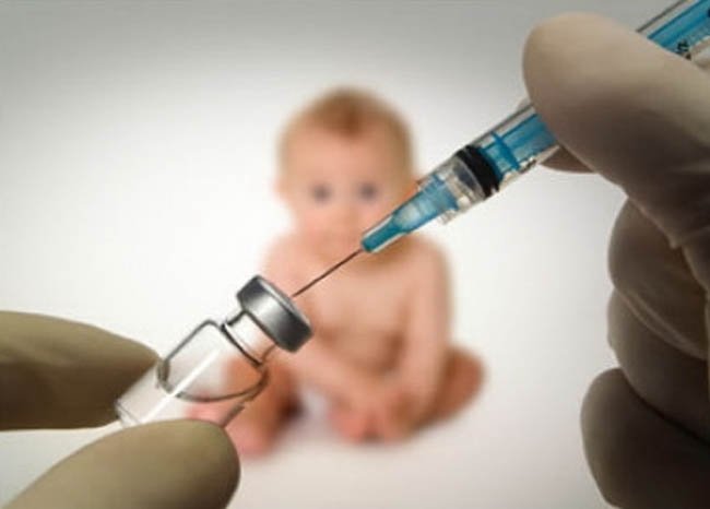  Autorităţile sanitare se fac că anchetează decesul sugarului vaccinat