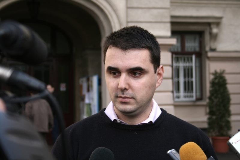 Noul viceprimar Daniel Mătăsaru nu a călcat pe la birou în prima zi de lucru. A preferat Iaşul
