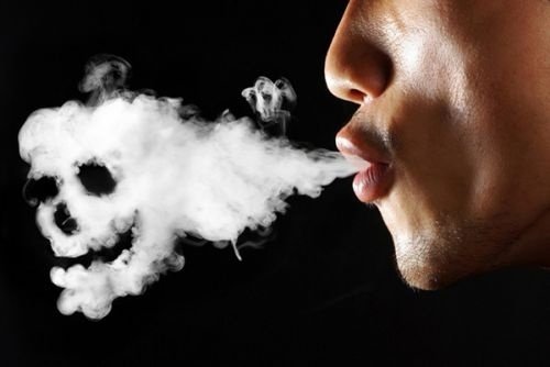  Fumatul, asociat cu aproximativ jumătate din decesele cauzate de 12 tipuri de cancer