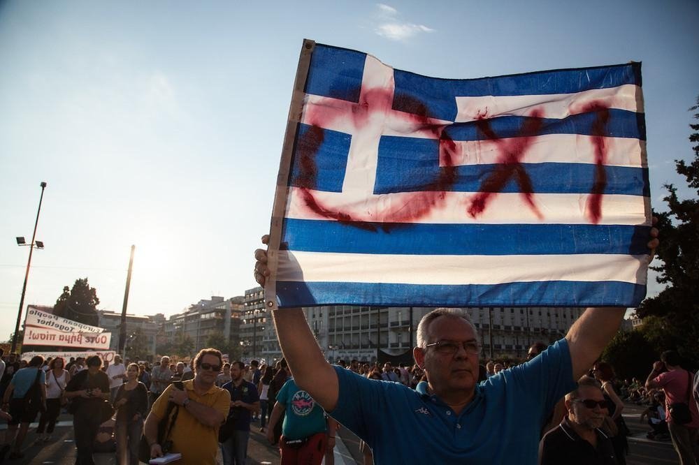  Guvernul Greciei, pregătit să introducă o monedă paralelă dacă cetăţenii vor respinge austeritatea