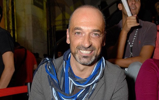  Actor portughez dat jos din avion la Paris, fiind confundat cu un terorist