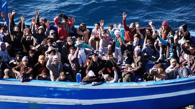  Românii din Italia şi din Grecia ar putea fi deportaţi în alte ţări din toamnă