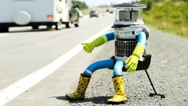  Un robot „de treabă” a fost ucis în SUA în timp ce se plimba pe stradă