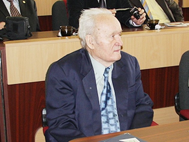  S-a stins cel mai cunoscut inventator ieşean, Vitalie Belousov, fost rector la UTI