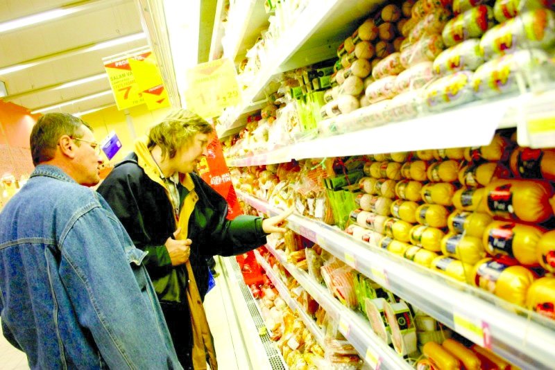  Supermarketurile închid uşa în nas producătorilor din Iaşi