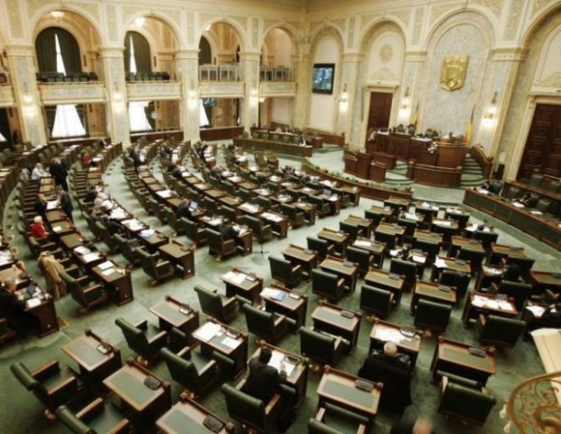  Senatul va adopta o declaraţie privind democraţia pe 15 septembrie