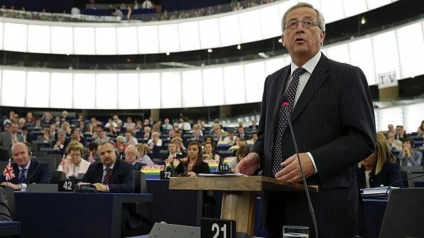  Juncker: „Solicitanţii de azil să muncească. Munca înseamnă demnitate”
