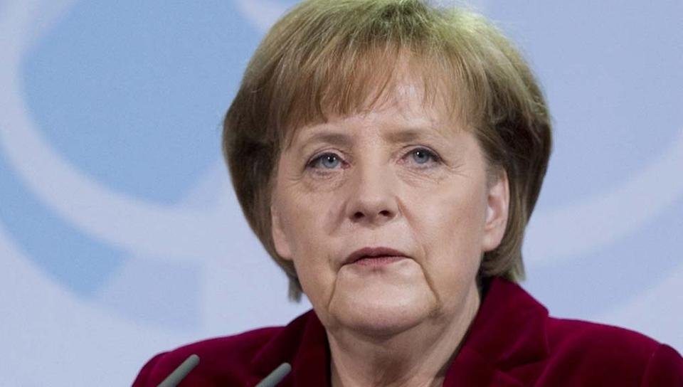  Angela Merkel îndeamnă companiile auto să angajeze imigranţi extracomunitari